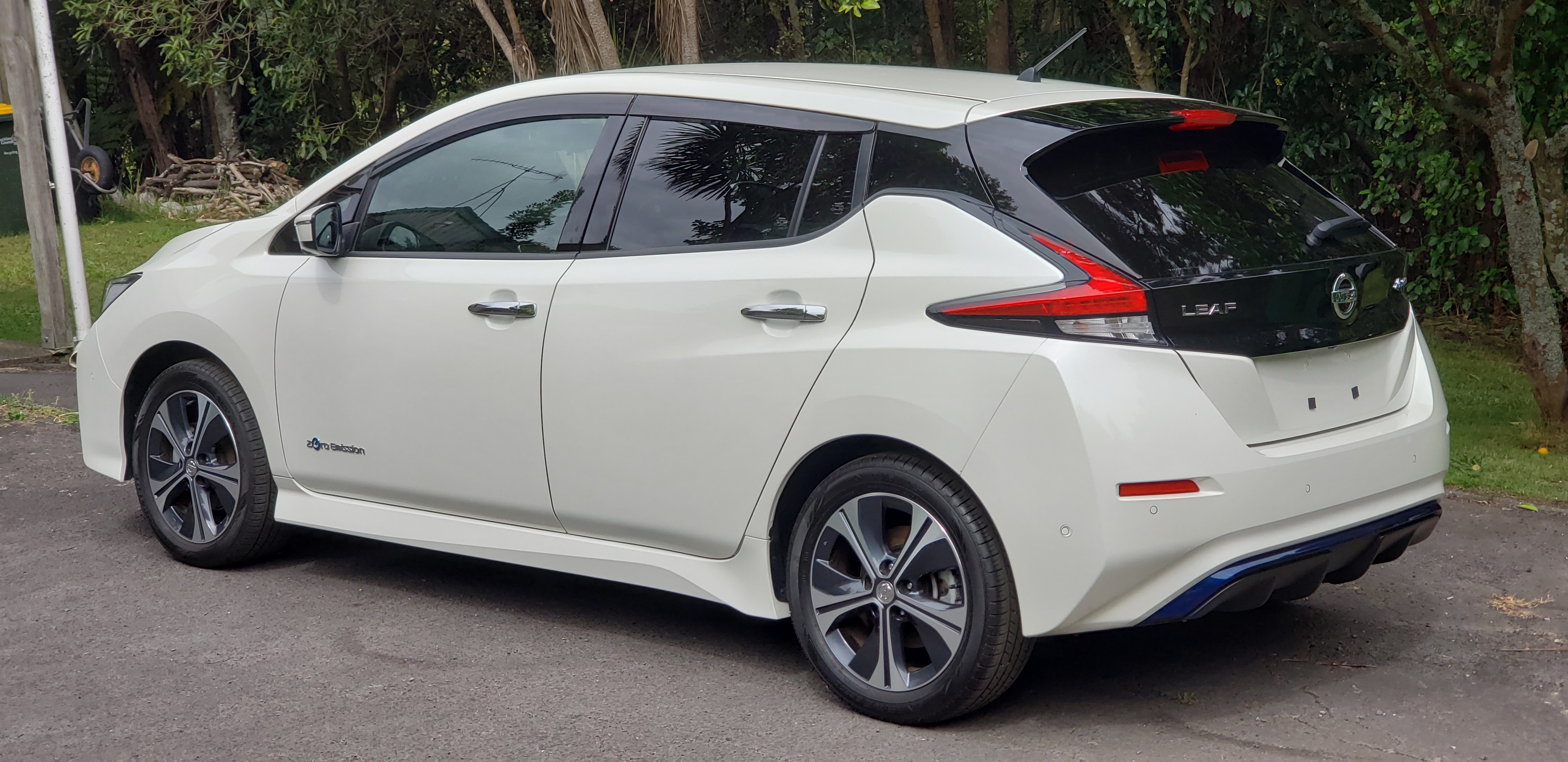 Nissan leaf deals 40 kwh 2018